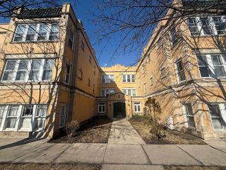 6645 W 21st Street 206, Berwyn, IL 60402