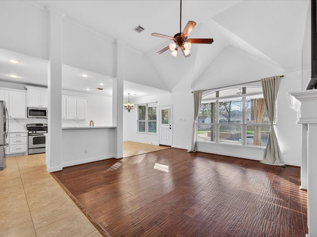 1007 Westwood North Drive, Magnolia, TX 77354