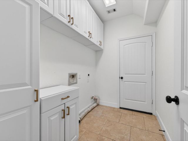 1007 Westwood North Drive, Magnolia, TX 77354