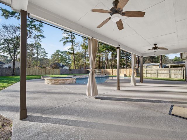 1007 Westwood North Drive, Magnolia, TX 77354