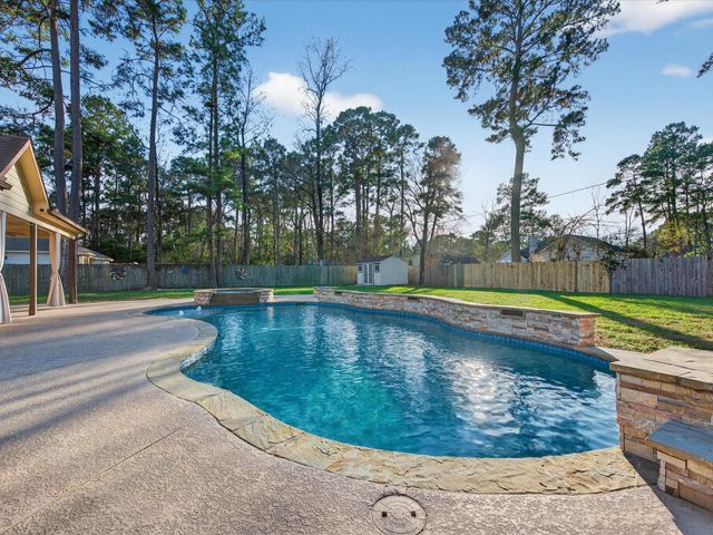 1007 Westwood North Drive, Magnolia, TX 77354