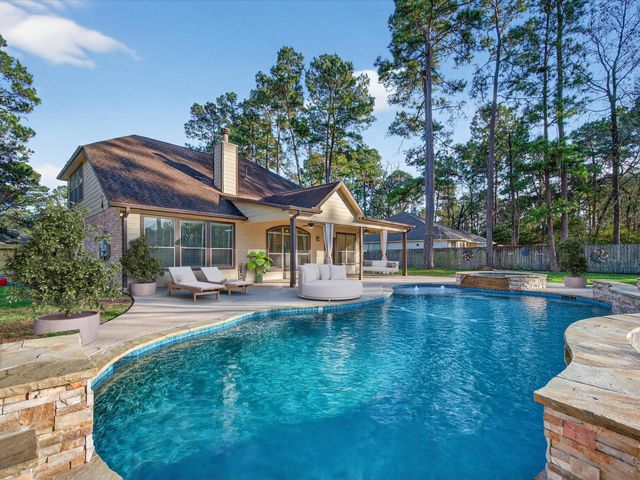 1007 Westwood North Drive, Magnolia, TX 77354