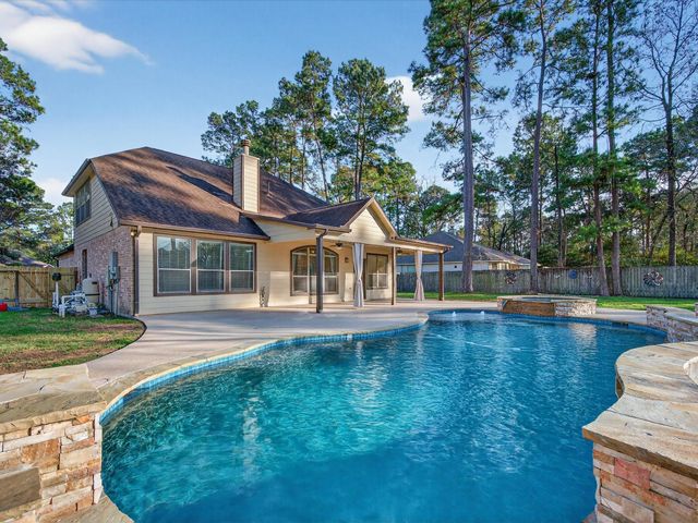 1007 Westwood North Drive, Magnolia, TX 77354