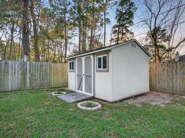 1007 Westwood North Drive, Magnolia, TX 77354