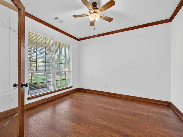 1007 Westwood North Drive, Magnolia, TX 77354