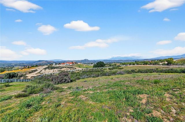 39475 Bruce Lane, Temecula, CA 92592
