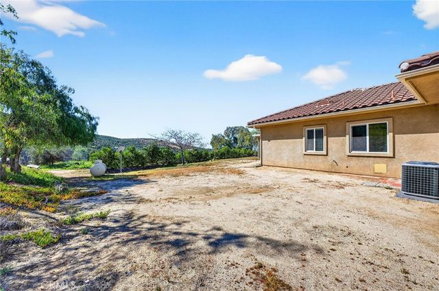 39475 Bruce Lane, Temecula, CA 92592