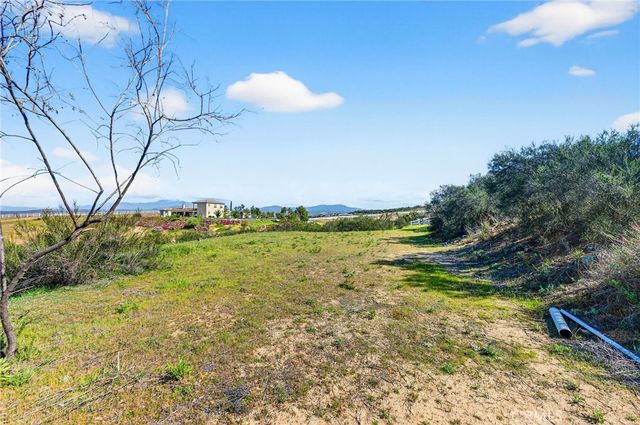 39475 Bruce Lane, Temecula, CA 92592