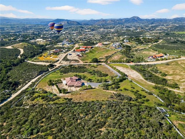 39475 Bruce Lane, Temecula, CA 92592