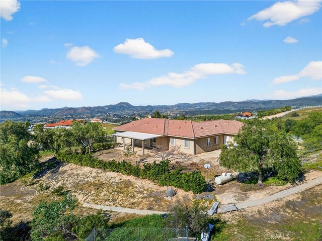 39475 Bruce Lane, Temecula, CA 92592