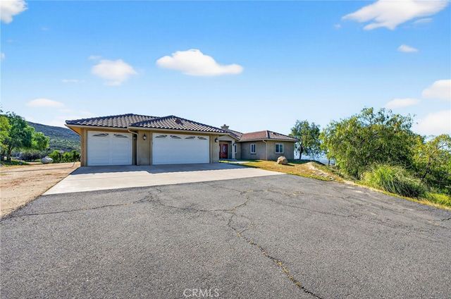 39475 Bruce Lane, Temecula, CA 92592