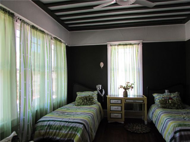 915 Carswell Ave, Waycross, GA 31501