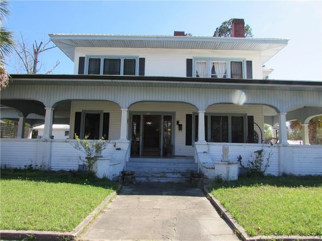 915 Carswell Ave, Waycross, GA 31501