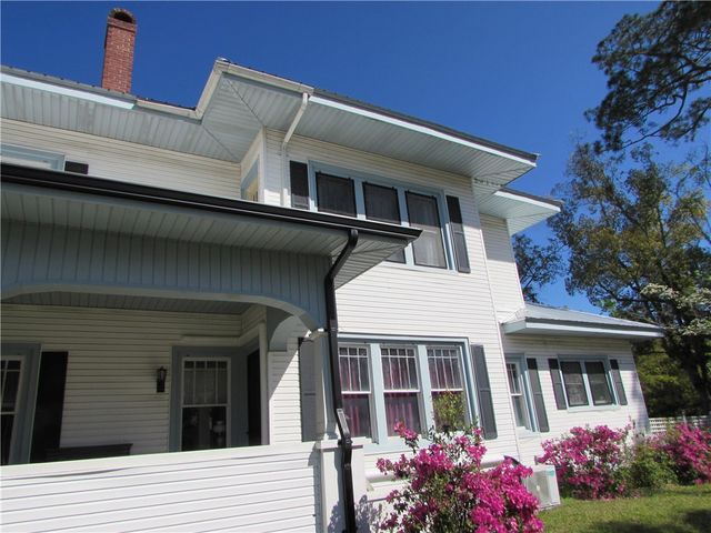 915 Carswell Ave, Waycross, GA 31501