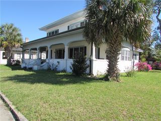 915 Carswell Ave, Waycross, GA 31501