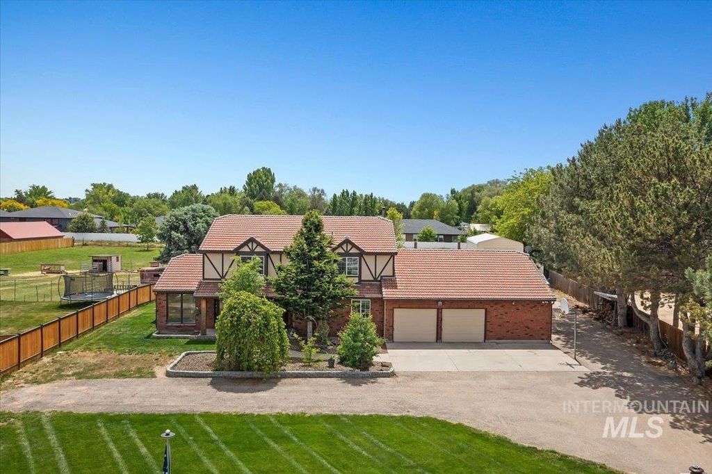 4919 Cherry Ln, Nampa, ID 83687
