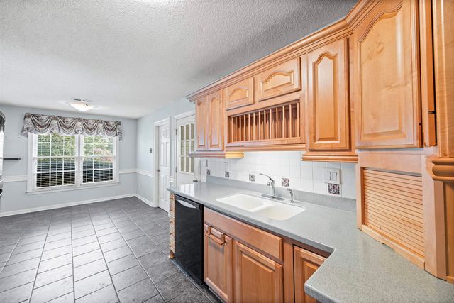 8645 BAZEMORE RD, Memphis, TN 38018