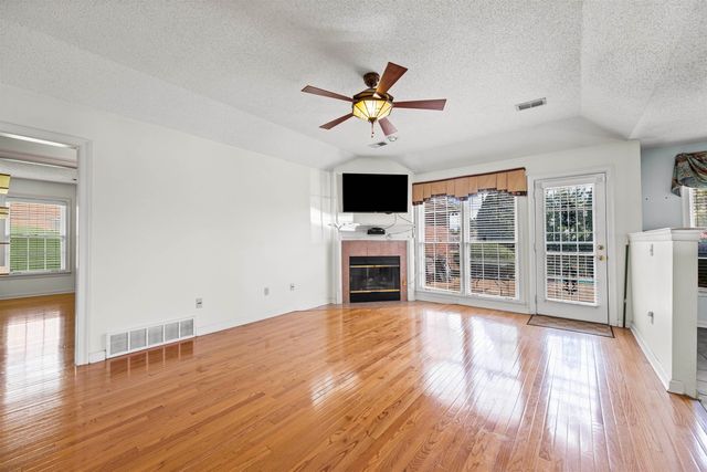 8645 BAZEMORE RD, Memphis, TN 38018