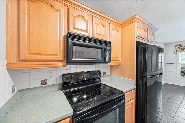 8645 BAZEMORE RD, Memphis, TN 38018
