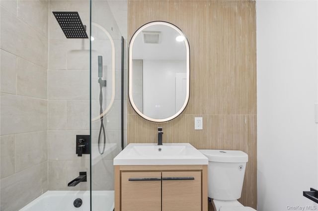 3135 Spencer Drive, Bronx, NY 10465