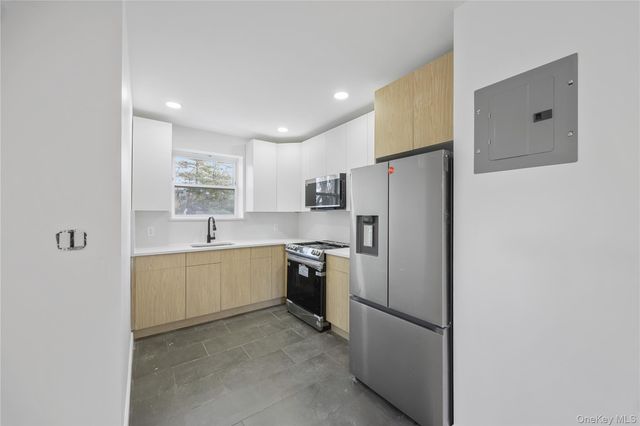 3135 Spencer Drive, Bronx, NY 10465