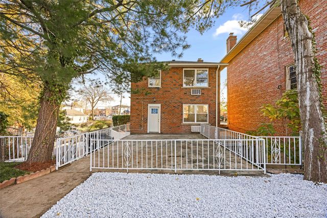 3135 Spencer Drive, Bronx, NY 10465