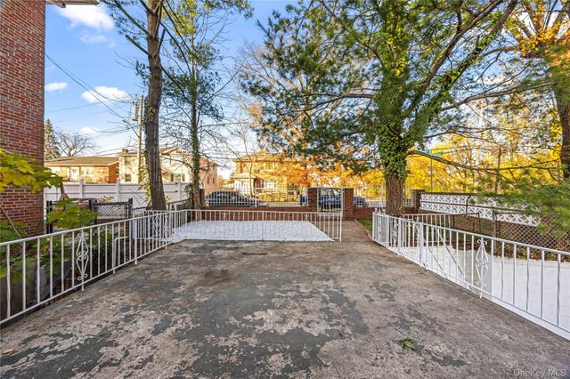 3135 Spencer Drive, Bronx, NY 10465