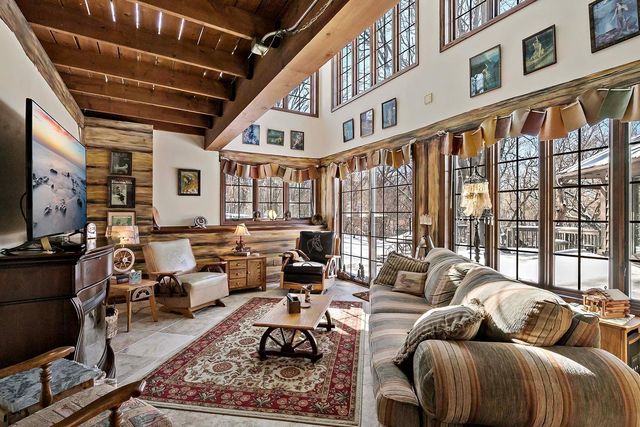 8250 Havelock Court, Apple Valley, MN 55124