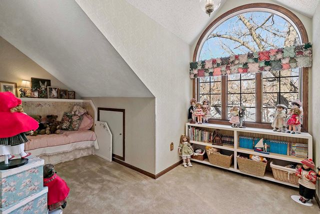 8250 Havelock Court, Apple Valley, MN 55124