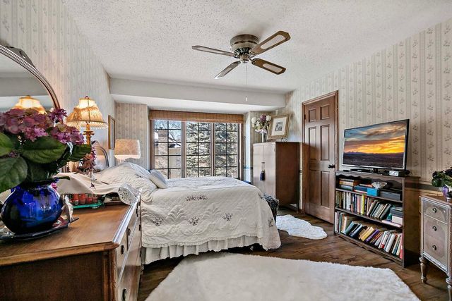 8250 Havelock Court, Apple Valley, MN 55124