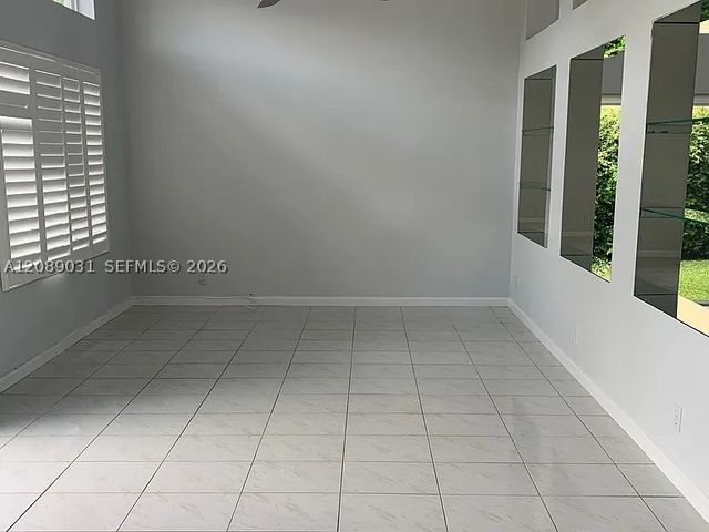 10000 NW 4th St, Plantation, FL 33324