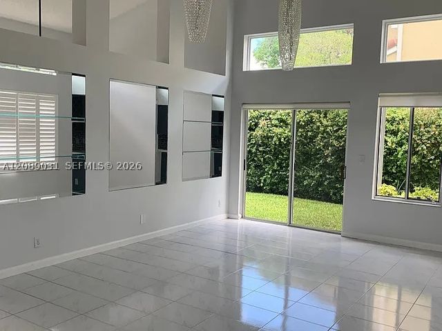 10000 NW 4th St, Plantation, FL 33324