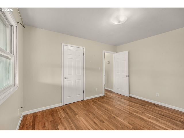 915 E MARQUAM St, Mt Angel, OR 97362