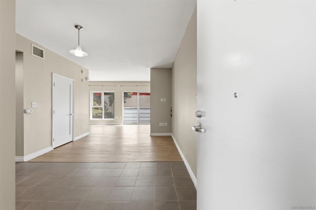 550 15th St. 207, San Diego, CA 92101 — photo 2