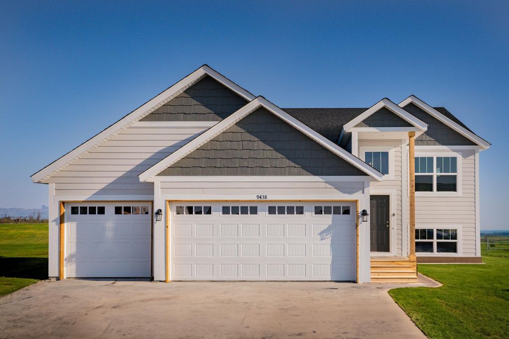 4739 8th Street Loop NE, Saint Cloud, MN 56304