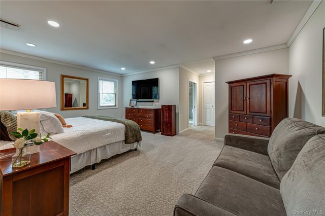 11 Arrowood Drive, Saint James, NY 11780