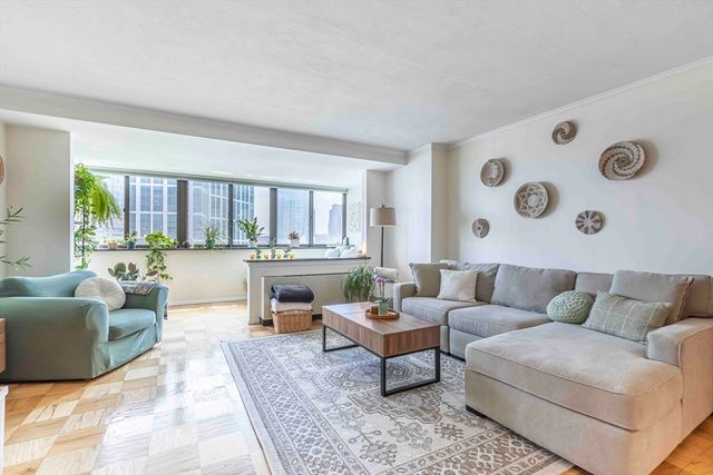6 Whittier Place 14G, Boston, MA 02114