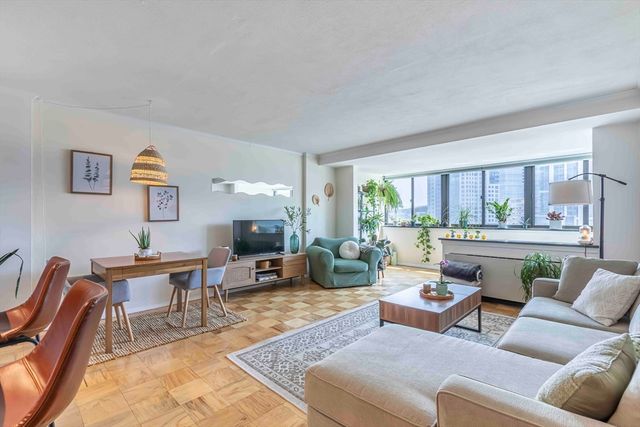 6 Whittier Place 14G, Boston, MA 02114