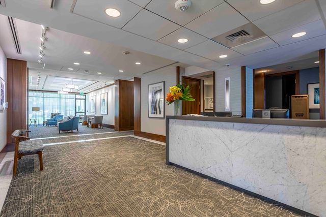 6 Whittier Place 14G, Boston, MA 02114