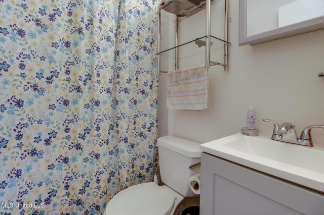 32 Yorkshire Parkway, Gulfport, MS 39503