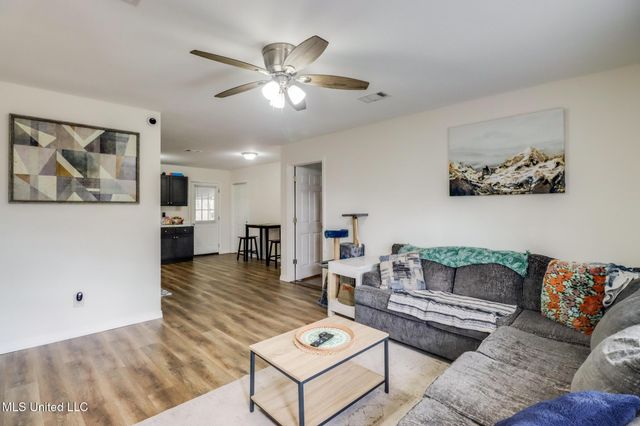 32 Yorkshire Parkway, Gulfport, MS 39503