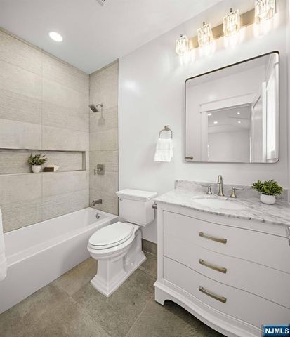 14 Beechwood Road, Ho-ho-kus, NJ 07423