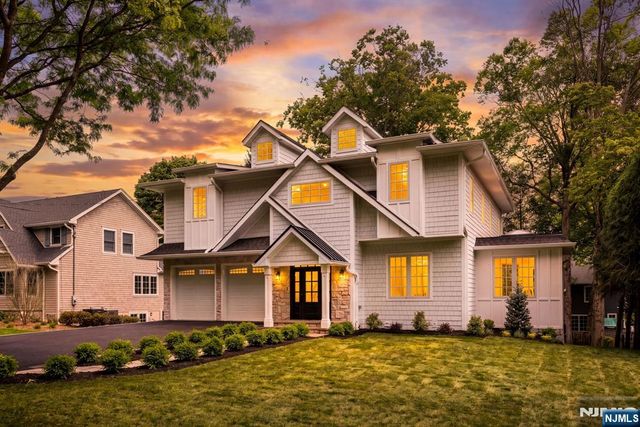 14 Beechwood Road, Ho-ho-kus, NJ 07423