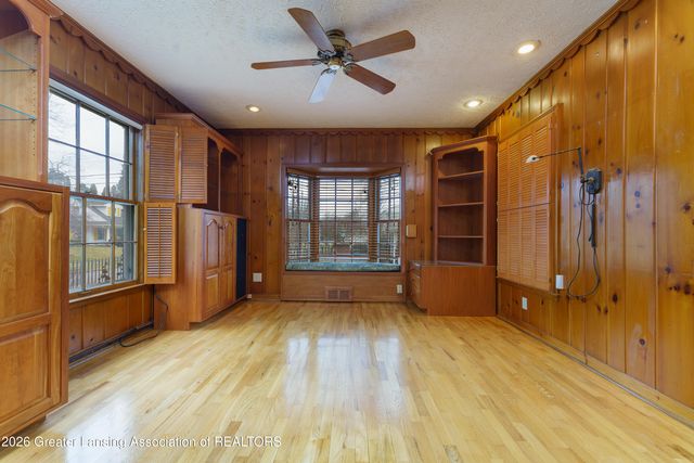 938 Wildwood Drive, East Lansing, MI 48823