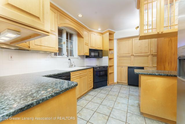 938 Wildwood Drive, East Lansing, MI 48823