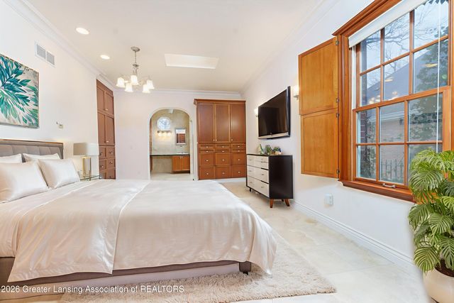 938 Wildwood Drive, East Lansing, MI 48823