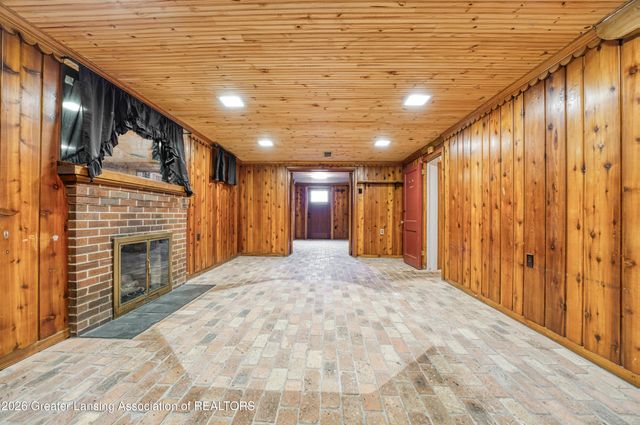 938 Wildwood Drive, East Lansing, MI 48823