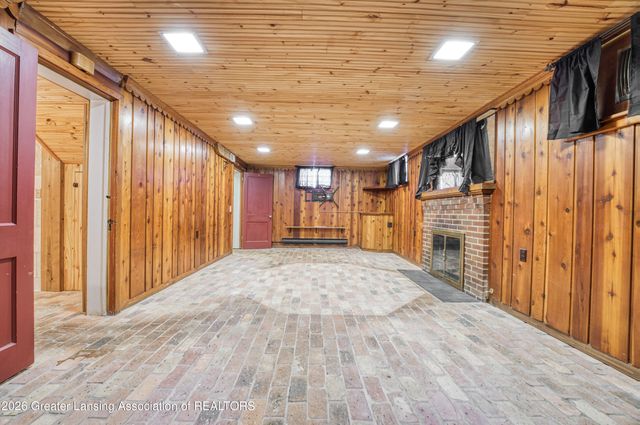 938 Wildwood Drive, East Lansing, MI 48823