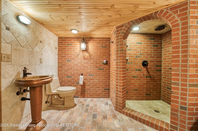 938 Wildwood Drive, East Lansing, MI 48823