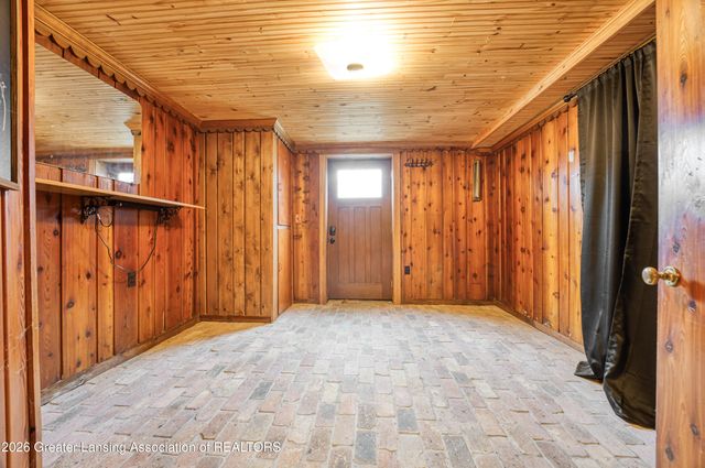 938 Wildwood Drive, East Lansing, MI 48823